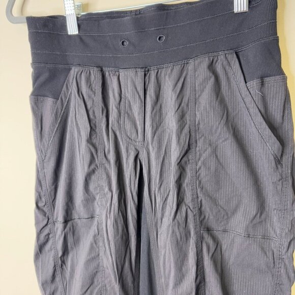 Lululemon Dance Studio Mid-Rise Elastic Waist Cropped Black Relaxed Pants Size 6 - Picture 4 of 12